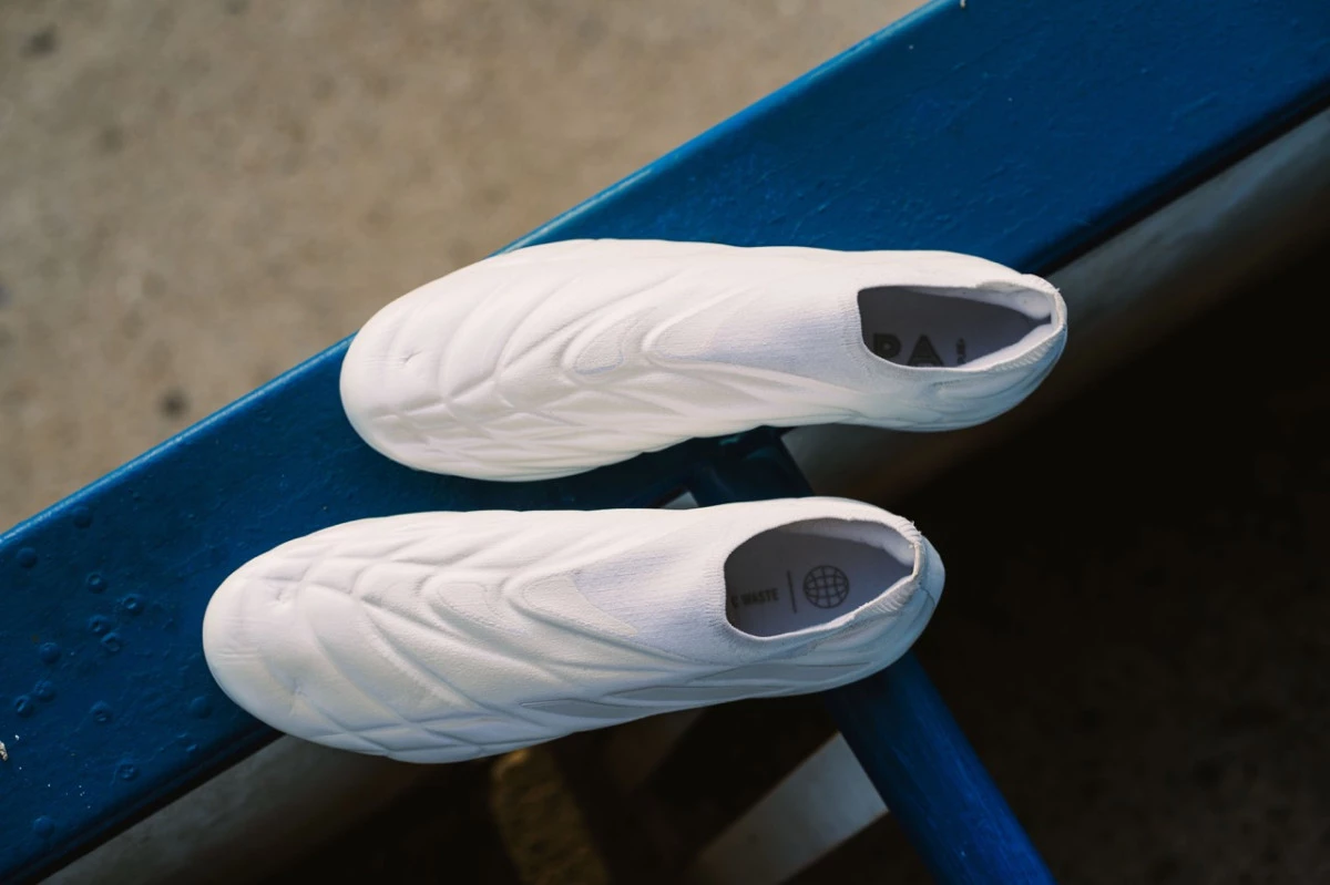 post card ost-adidas-copa-pure-white-arriba .webp